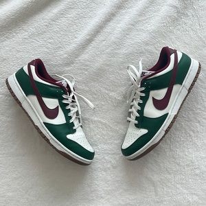 Nike Dunk Size 11 Gorge Green Team Red